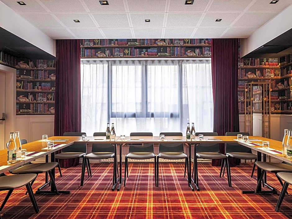Mercure Paris Bercy Bibliotheque