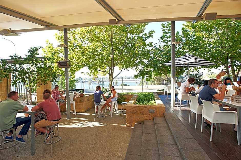 Tradewinds Hotel and Suites Fremantle