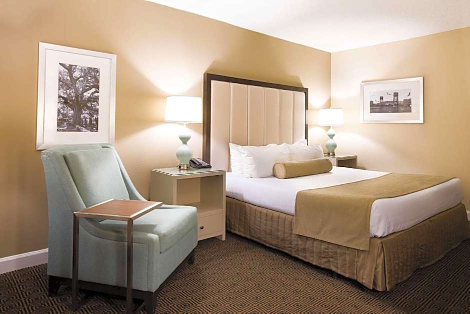 DoubleTree by Hilton Jacksonville Riverfront