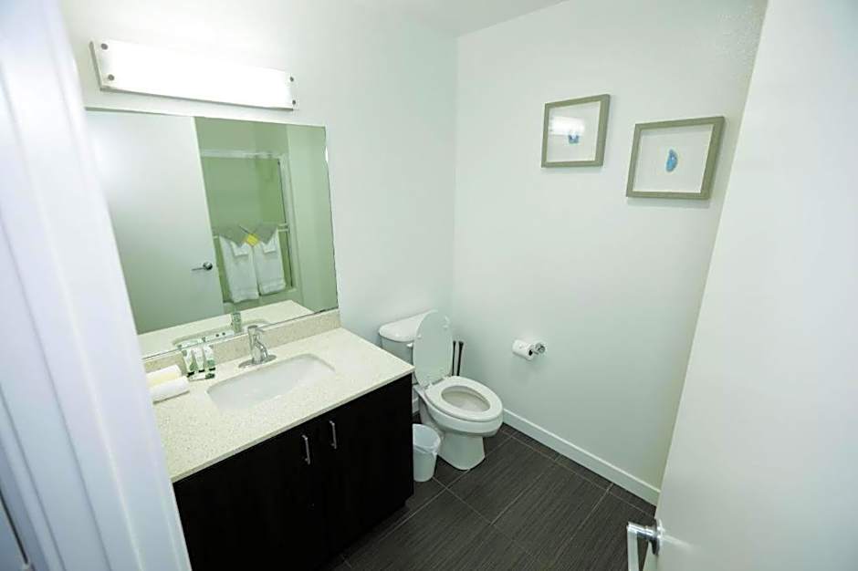 Downtown Cosmopolitan Residences