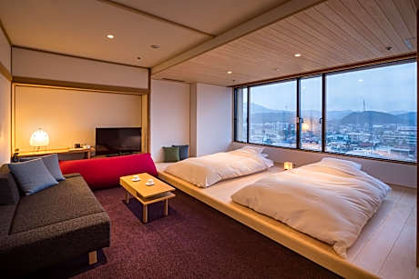 Top floor of tower building Japanese modern room 43 square meters Non-smoking