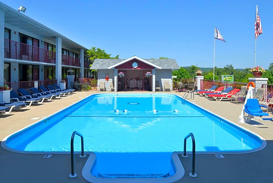 Ramada by Wyndham Branson – Branson, MO