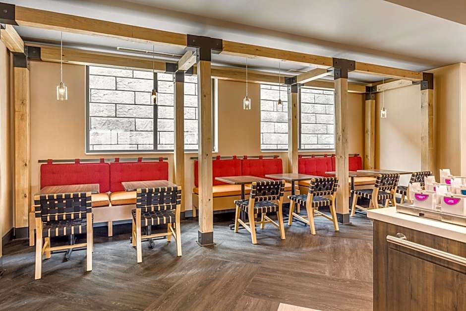 Tru By Hilton Madison West