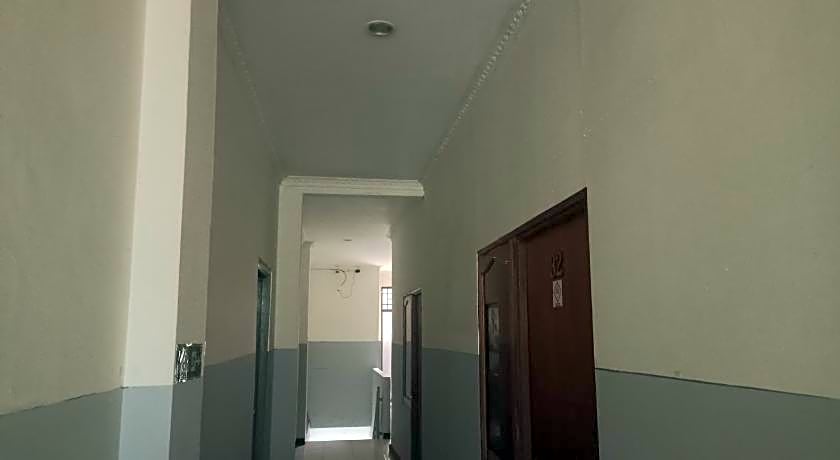 OYO 93090 Multi Plus Inn