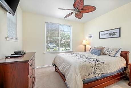 Three-Bedroom Golf View