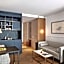 ALEX - Lakefront Lifestyle Hotel & Suites