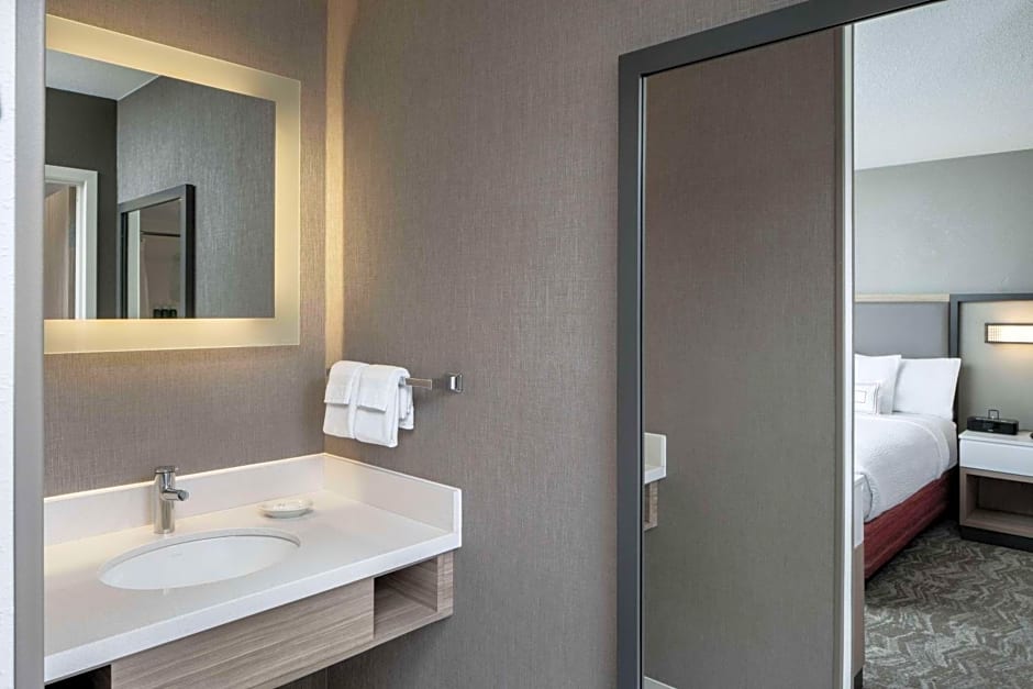 Sonesta Select Nashville Airport Suites