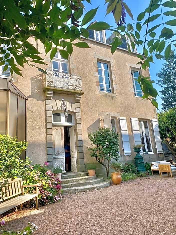 L'Hotel de Hercé Chambre d'Hote