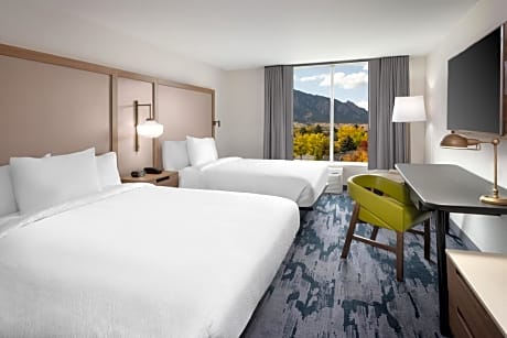 Queen Room with Two Queen Beds and Mountain View - Hearing Accessible
