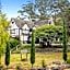 The Fox and Hounds Historic Hotel