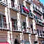 B&B White