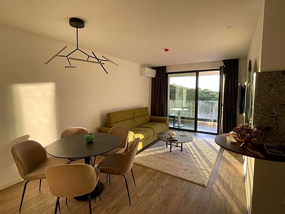 Uzelac Apartment - Pool & Sea View in Makarska