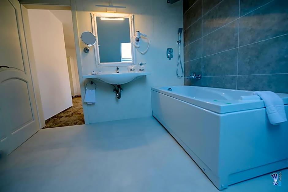 Hotel La Belle Epoque