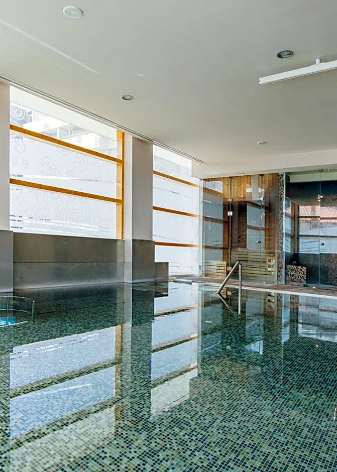 Axis Porto Business & Spa Hotel