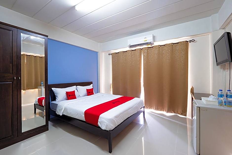 Si Fah at Bangsaen Hotel