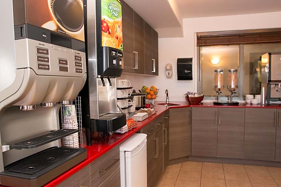 Super 8 by Wyndham Truro NS