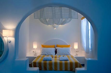 Superior Triple Room with Pool View