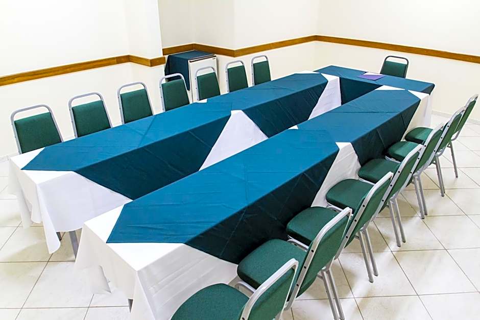 Harbor Buriti Hotel