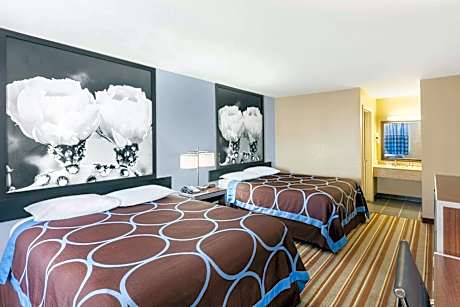 2 Queen Beds Non-Smoking