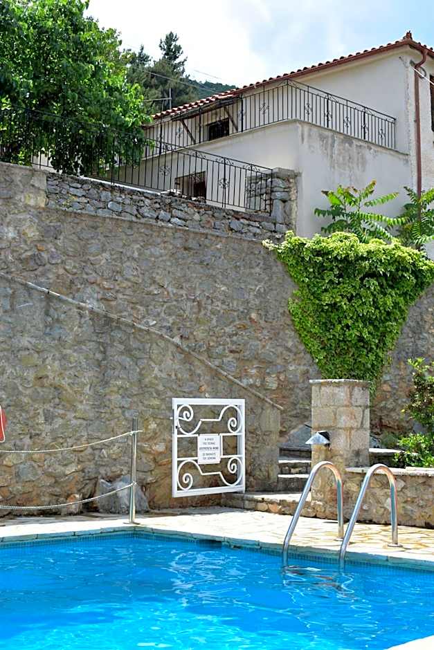 Kyriaki Guesthouse & Suites
