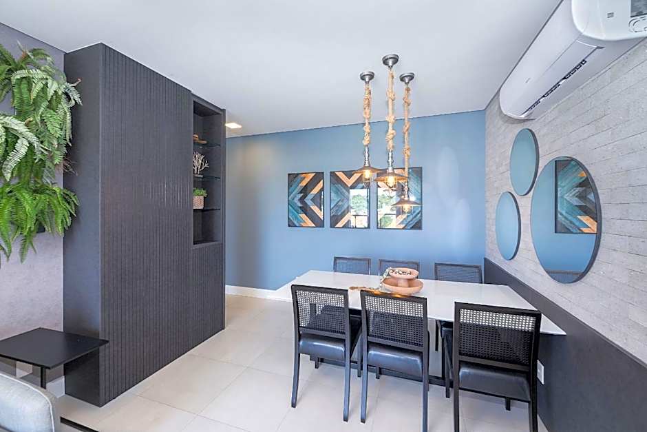 Adra 301 - Apartamento no centro de Bombinhas - Rooftop com piscina e academia - À poucos metros da praia - (Consultar serviços de roupas de cama e banho)