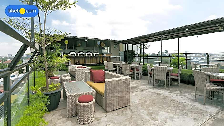 Yellow Star Gejayan Hotel