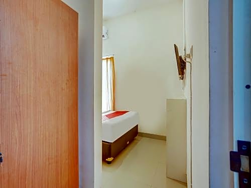 OYO 3995 Airport Village Juanda