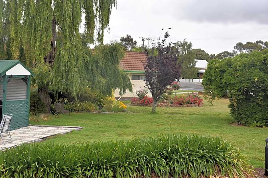 Mount Barker Valley Views Motel & Chalets, Western Australia