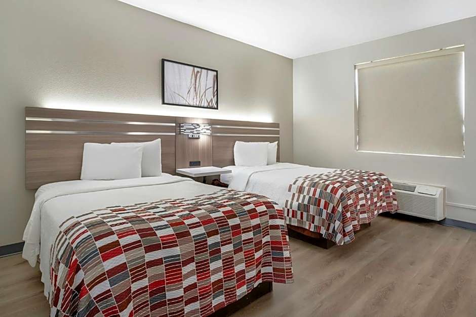Red Roof Inn & Suites Beaumont