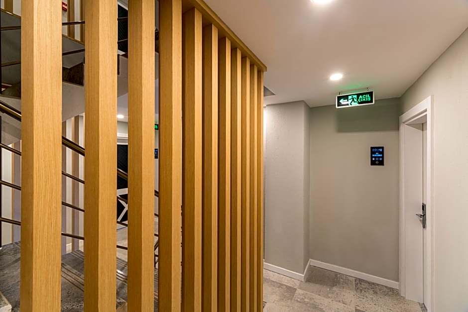 Isola 12 Hotel