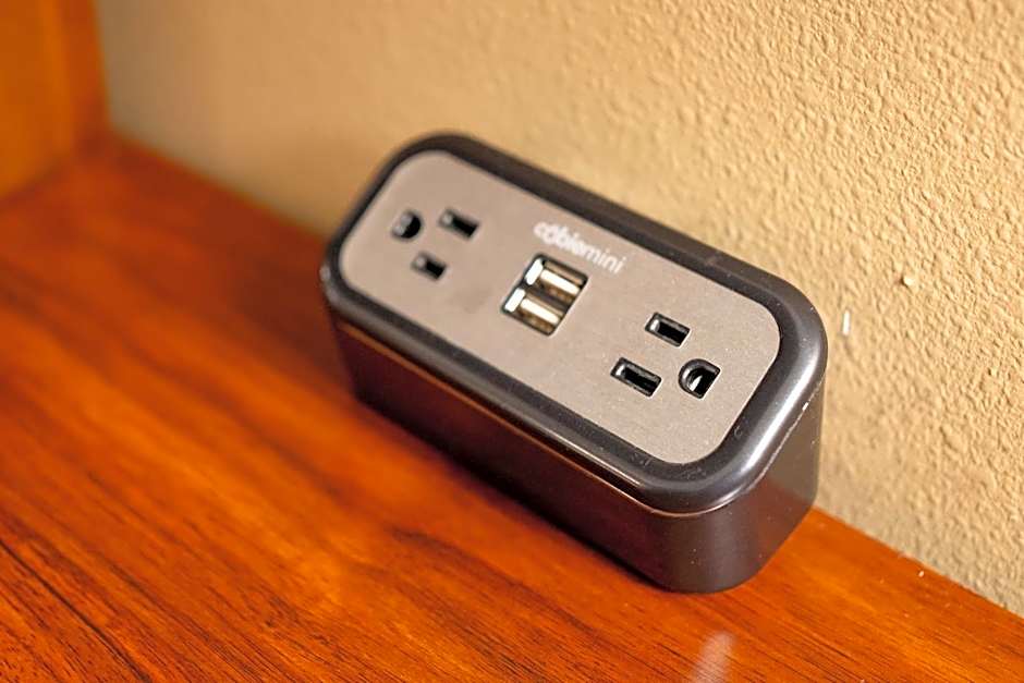 Comfort Suites University