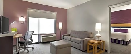 1King Accessible Bathtub Suite Nonsmoking