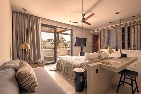 Grand Junior Suite with Jacuzzi