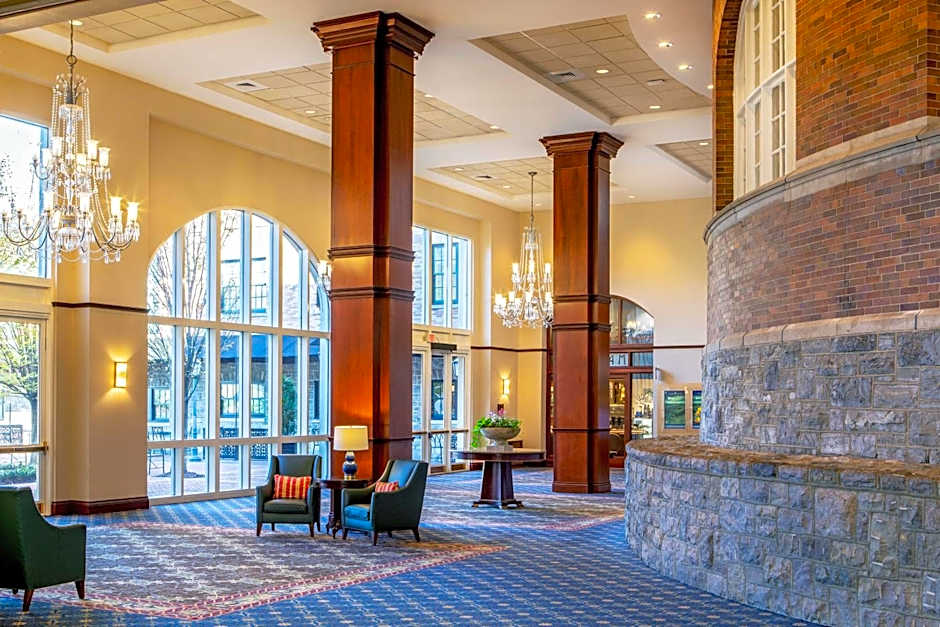 Hotel Roanoke - Conference Center Curio Collection by Hilton