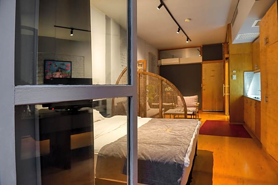 Mayer Loft Suites