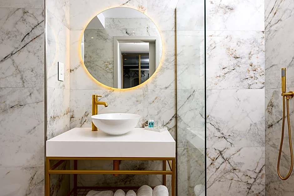 XVI Suites - Adults Only