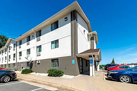 Super 8 by Wyndham Dumfries/Quantico