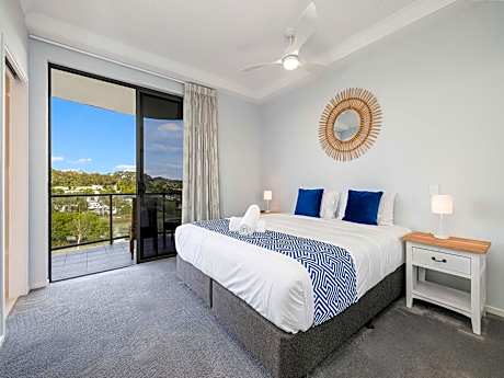 Beachfront Apartment, 3 Bedrooms