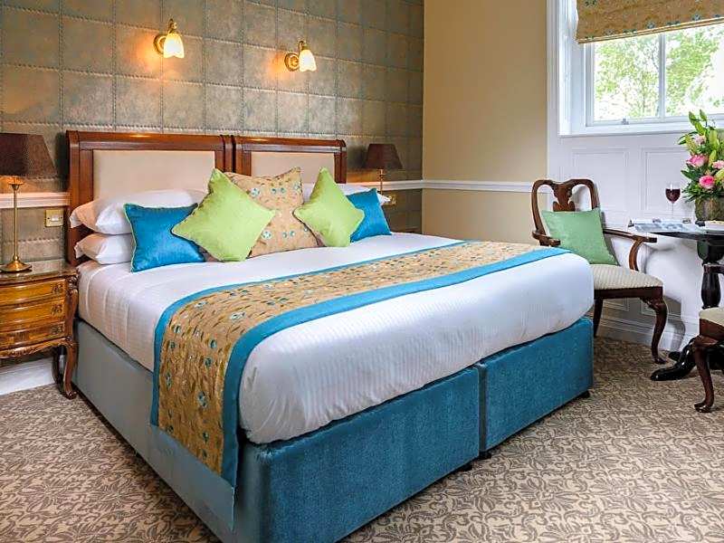 Dingle Benners Hotel