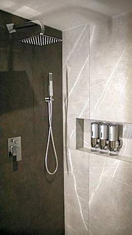 St Isidro Suites Corporate Housing SPA & Wellness Center