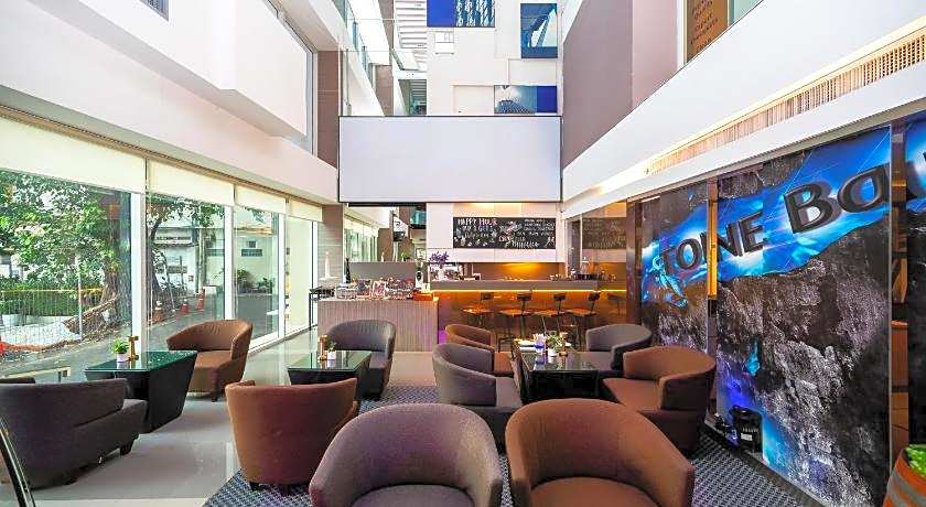 Hilton Garden Inn Bangkok Silom