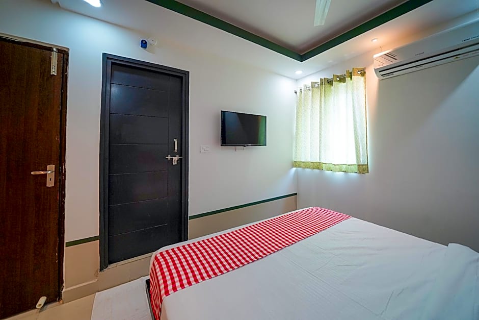 OYO Flagship The Botanica Grand – Kondapur, 
