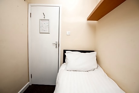 Compact Single Room - Shared