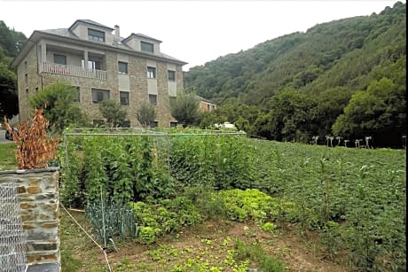 Hotel Pontes De Gatin