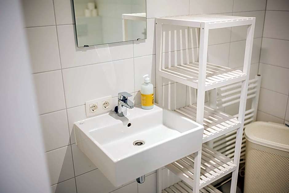 Alphabet Apartments - Prins Hendrikkade 10