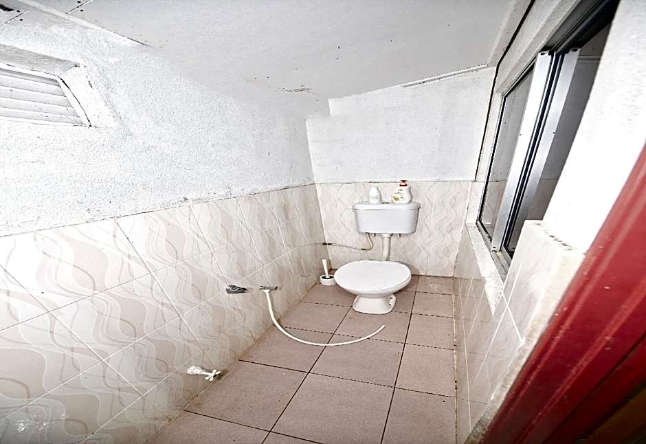 OYO 90915 Ilham Villa