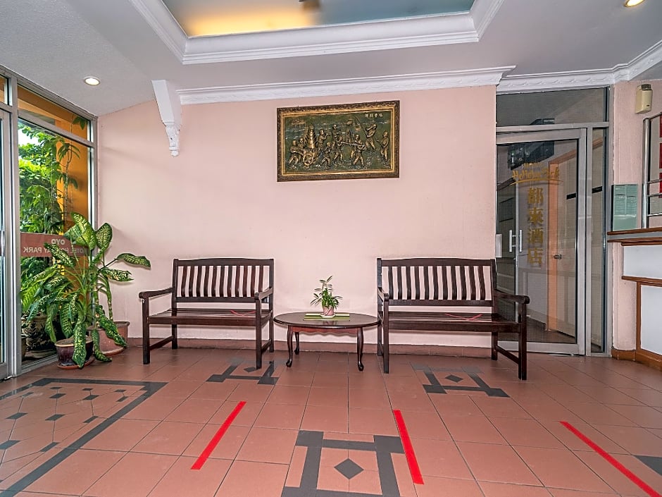 OYO 89864 Hotel Holiday Park