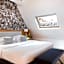 Hotel Le Six