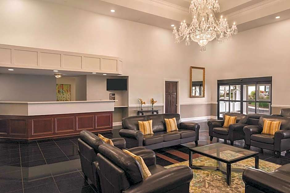 Radisson Hotel & Conference Center Rockford