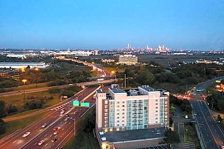 Renaissance by Marriott Meadowlands Hotel